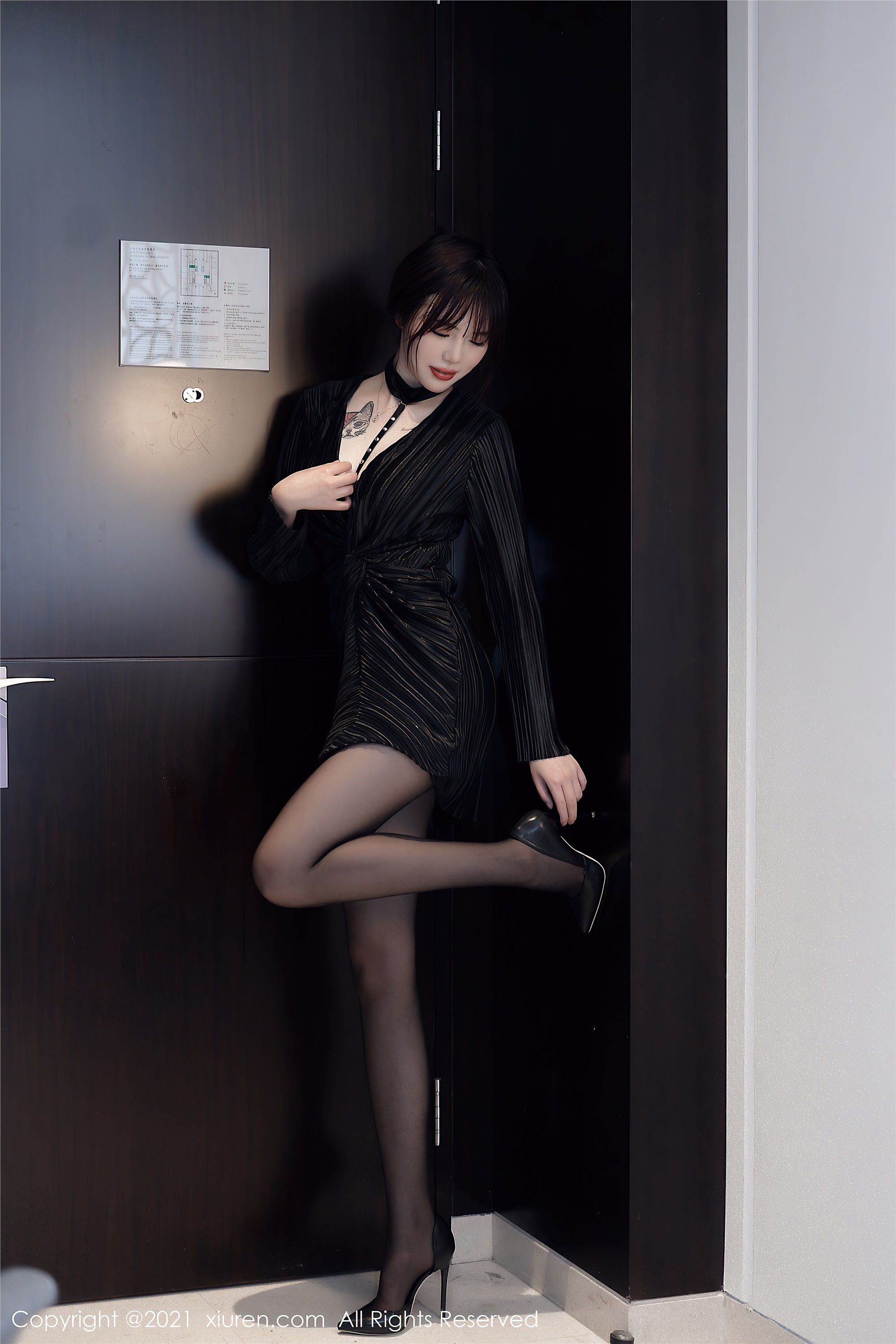 Xiuren秀人网 2021.10.19 NO.4080 Arude薇薇